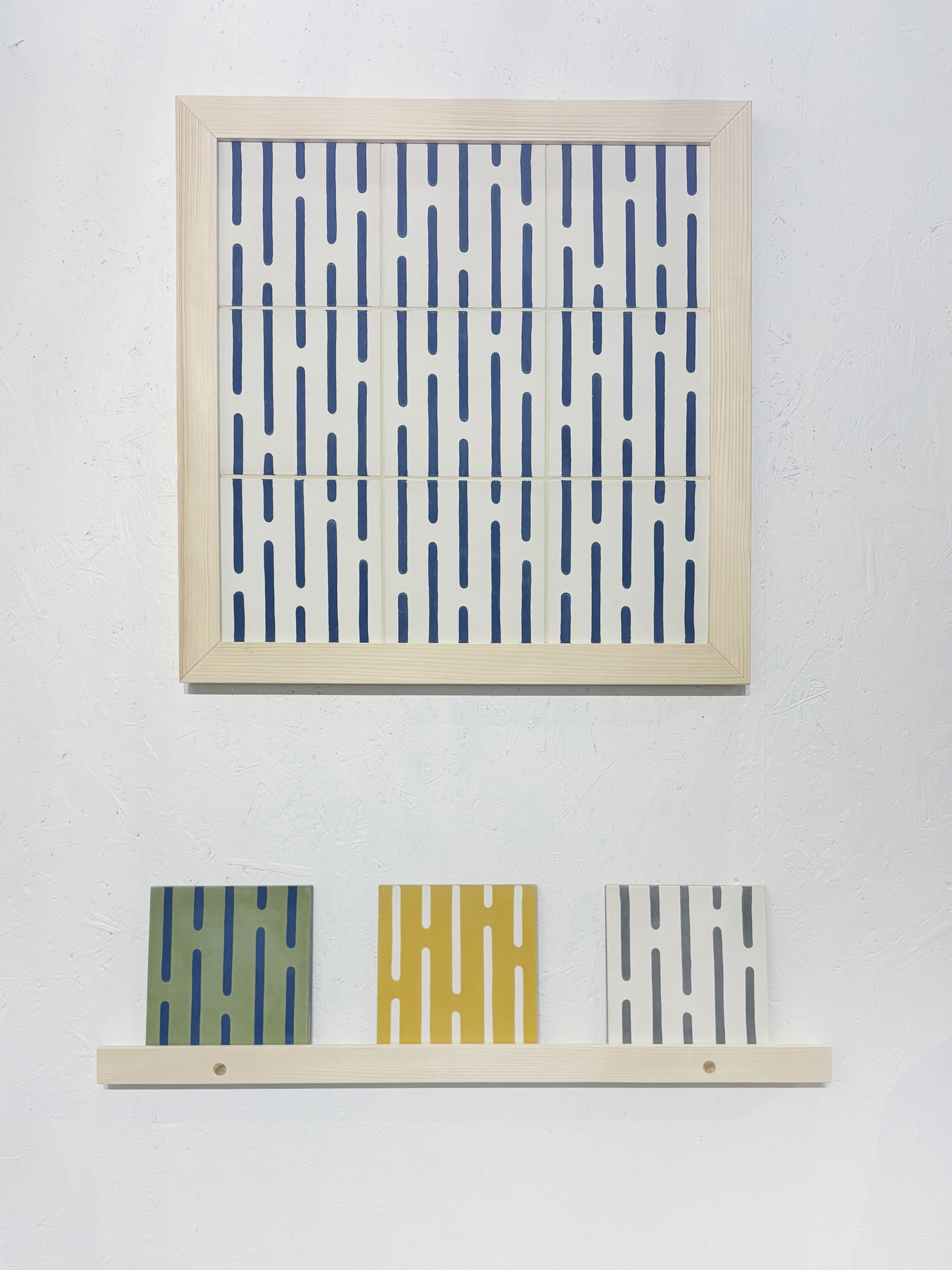 Manu Tiles Stand image